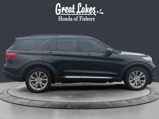 Used 2020 Ford Explorer XLT w/ Equipment Group 202A AWD/4WD image 6
