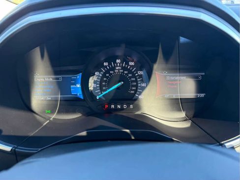 Used 2018 Ford Edge Titanium w/ Equipment Group 301A image 15