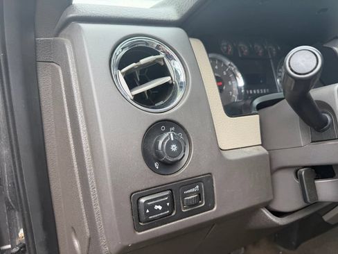 Used 2010 Ford F150 XLT AWD/4WD image 10