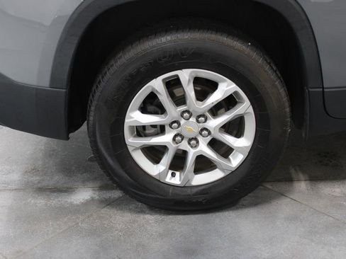 Used 2021 Chevrolet Traverse LS image 45