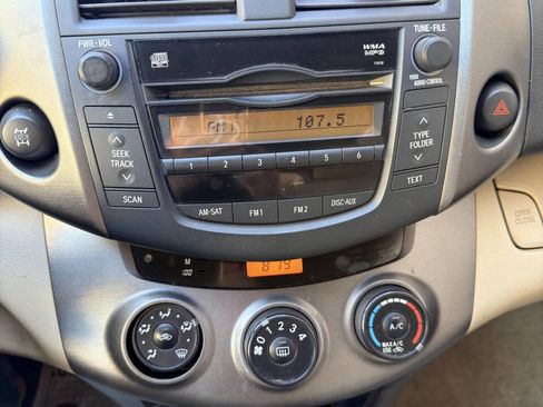 Used 2009 Toyota RAV4 4WD V6 image 14