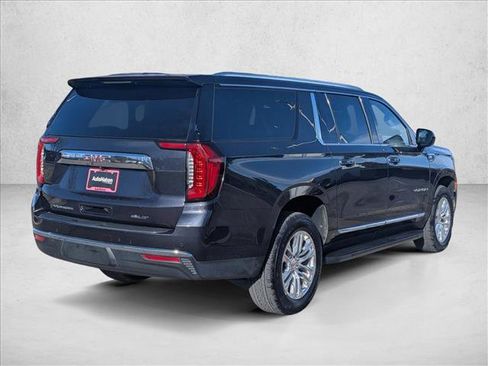 Used 2023 GMC Yukon XL SLT image 5