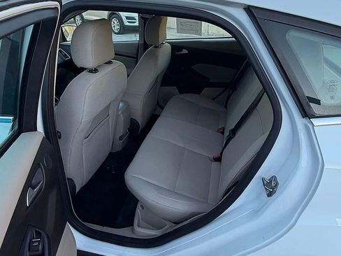 Used 2016 Ford Focus Electric Hatchback FWD image 9