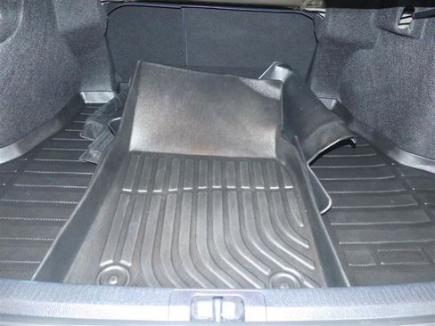 Used 2023 Toyota Camry SE image 28