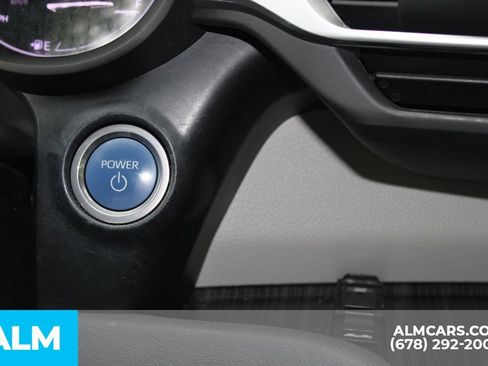 Used 2021 Toyota Sienna Limited FWD image 32