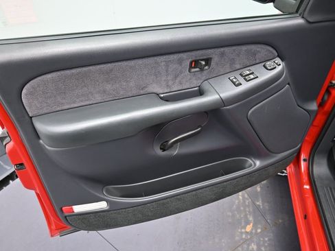 Used 2002 Chevrolet Silverado 1500 LS w/ Off-Road Pkg image 9