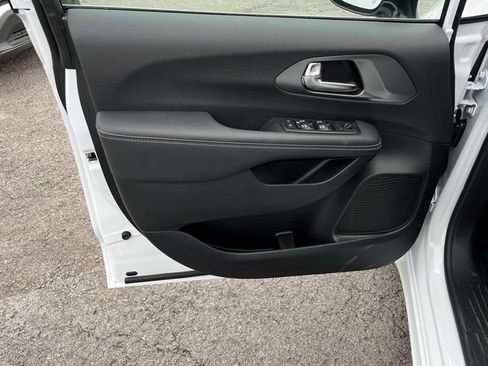 New 2026 Chrysler Voyager LX FWD image 16