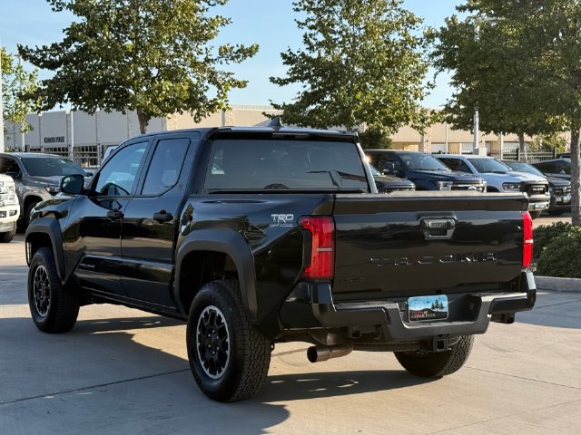 Used 2024 Toyota Tacoma TRD Off-Road AWD/4WD image 7