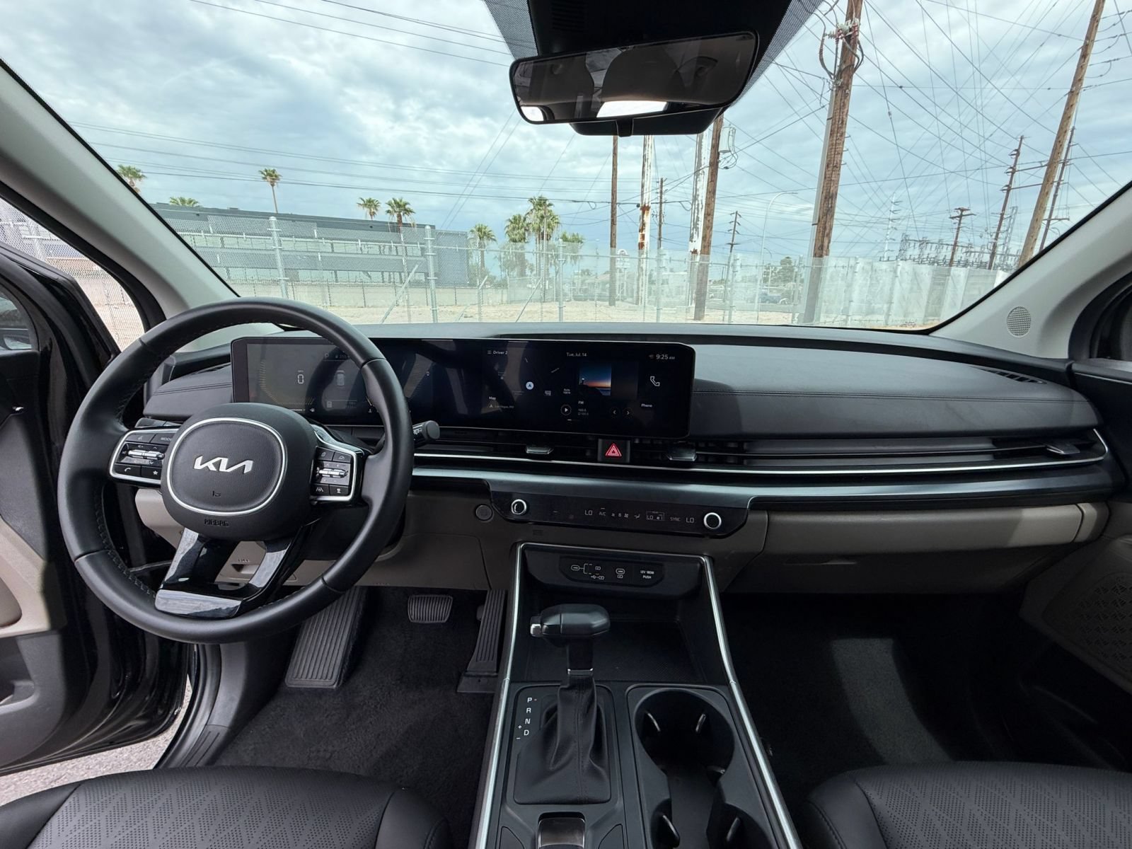 Used 2026 Kia Carnival FWD image 34