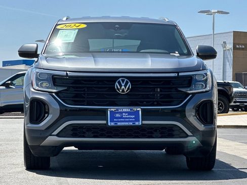 Used 2024 Volkswagen Atlas Cross Sport SE AWD/4WD image 8