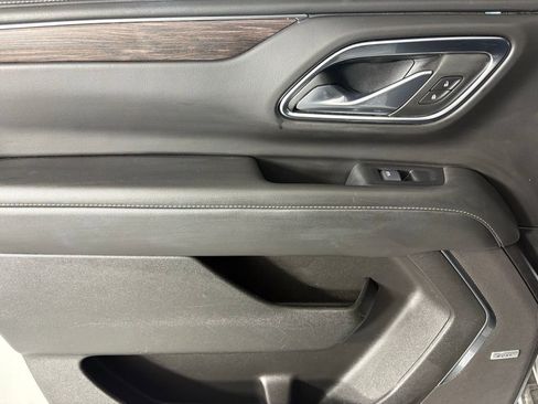 Used 2024 Chevrolet Suburban LT image 41