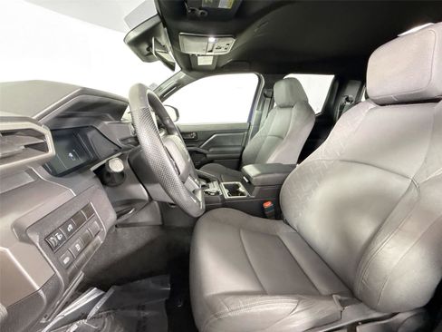 Certified 2024 Toyota Tacoma SR5 image 3