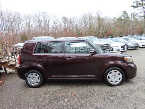 Used 2009 Scion xB image 6