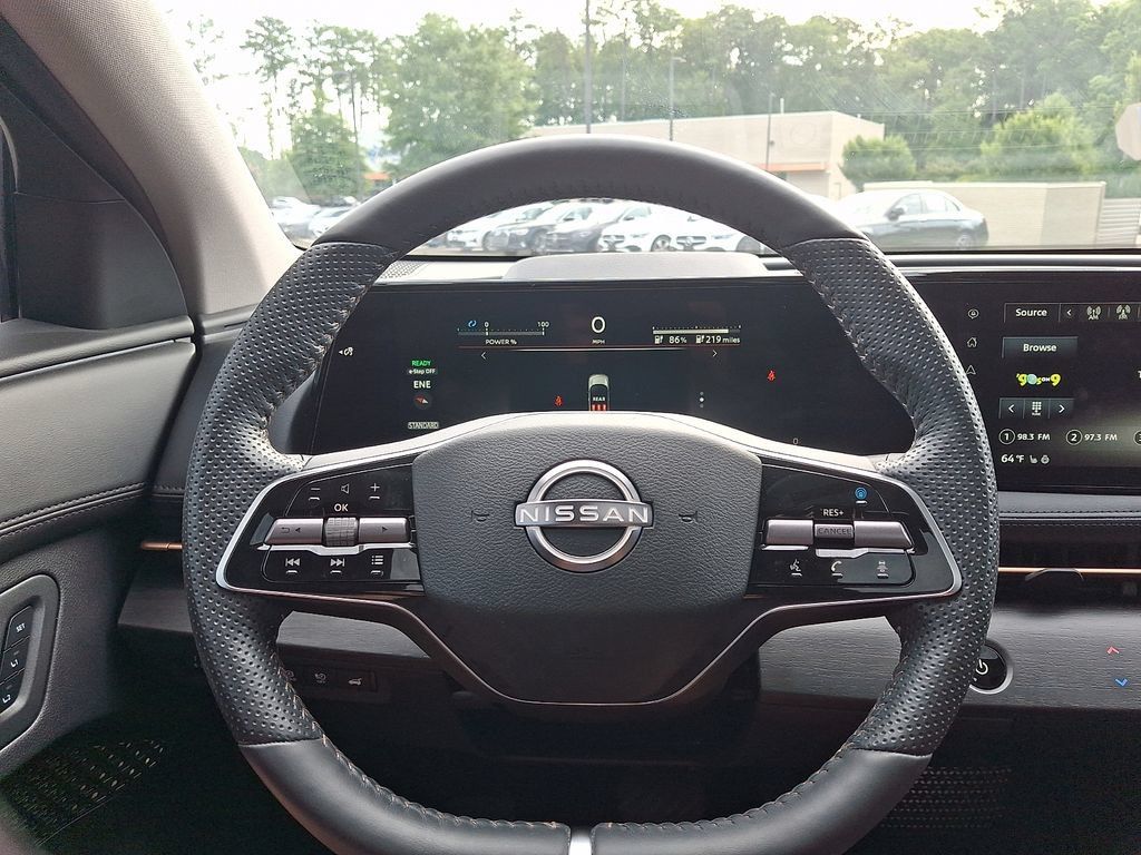 Used 2024 Nissan Ariya FWD image 20