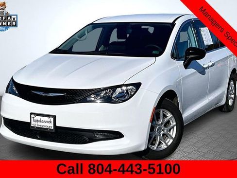 Used 2024 Chrysler Voyager LX image 1