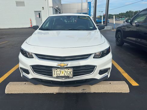 Used 2016 Chevrolet Malibu LS FWD image 2