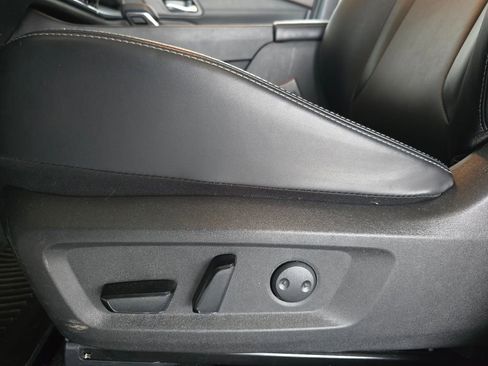 Used 2023 Nissan Rogue SV FWD image 11