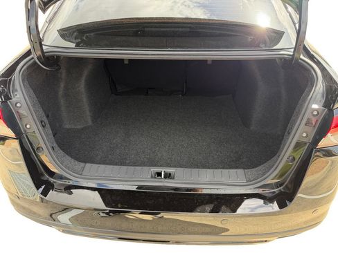 Used 2025 Nissan Versa SR w/ Trunk Package FWD image 18