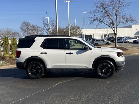 Used 2026 Honda Passport TrailSport Elite image 11