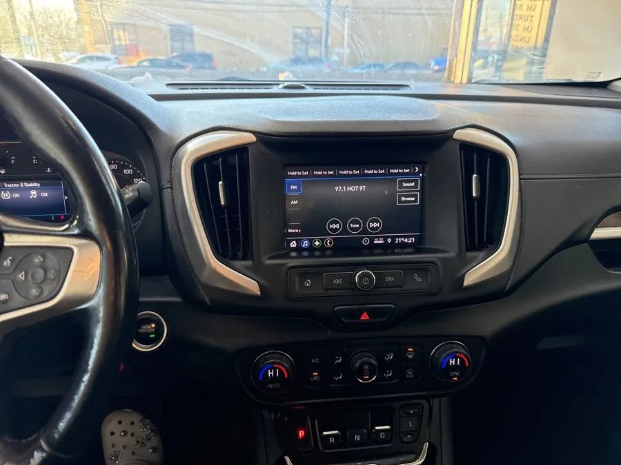 Used 2020 GMC Terrain SLE w/ Driver Convenience Package FWD image 10