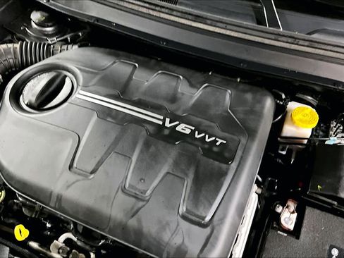 Used 2020 Jeep Cherokee Limited image 33