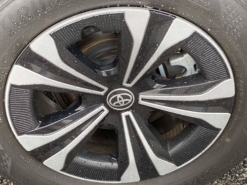Used 2023 Toyota bZ4X AWD image 30
