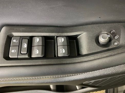 Used 2024 Jeep Grand Cherokee L Limited image 31