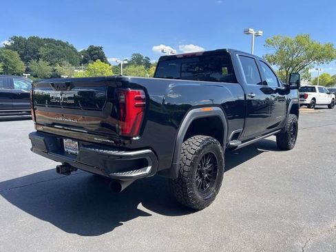 Used 2024 GMC Sierra 2500 Denali Ultimate AWD/4WD image 2