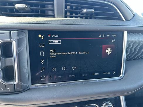 Used 2024 GMC Yukon Denali image 12