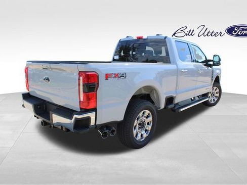 New 2026 Ford F250 Lariat w/ Chrome Package image 3