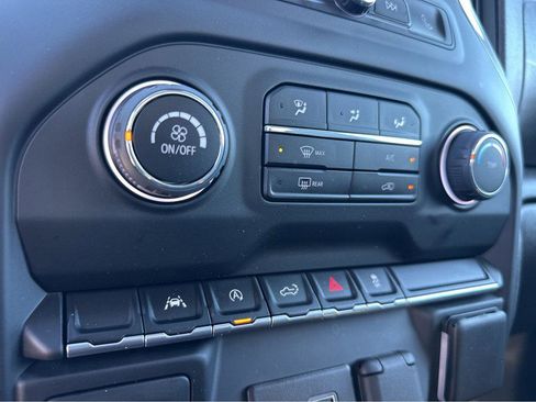 Used 2022 Chevrolet Silverado 1500 W/T w/ WT Value Package image 24