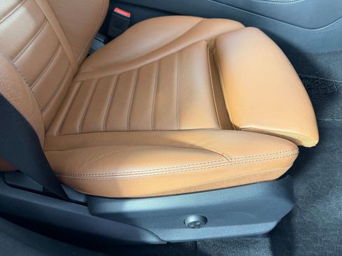 Used 2020 Mercedes-Benz GLC 43 AMG 4MATIC image 34