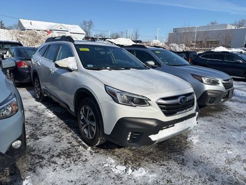 Used 2020 Subaru Outback Limited XT image 4