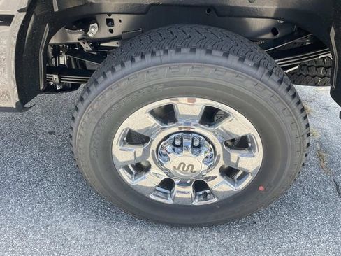 New 2025 Ford F350 King Ranch w/ Chrome Package image 22