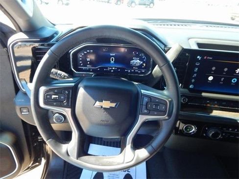 Used 2024 Chevrolet Silverado 1500 LT image 18