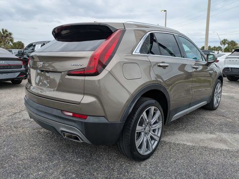 Used 2020 Cadillac XT4 Premium Luxury w/ Driver Assist Package FWD image 4