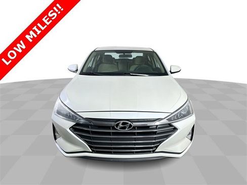 Used 2019 Hyundai Elantra SE image 3