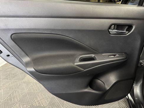 Used 2021 Nissan Versa SV image 51