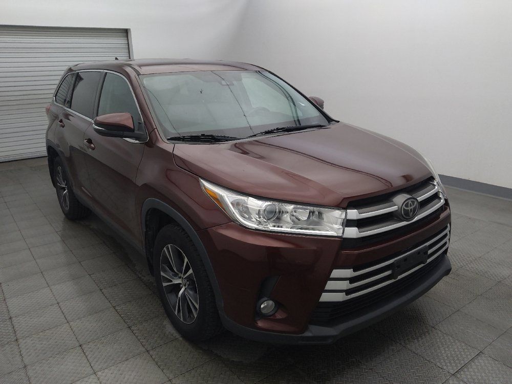 Used 2019 Toyota Highlander Plus AWD/4WD image 13