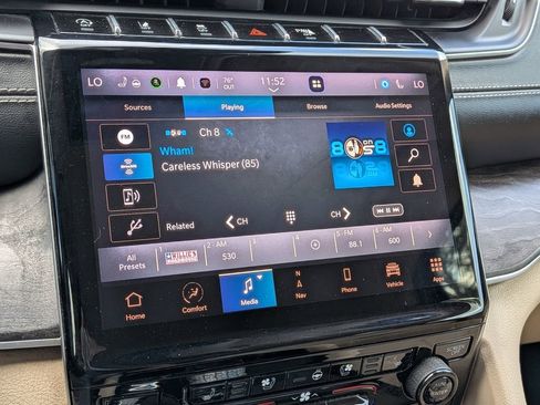 Used 2021 Jeep Grand Cherokee L Limited w/ Luxury Tech Group II image 20