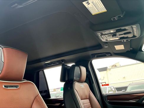 Used 2023 GMC Yukon Denali Ultimate image 14