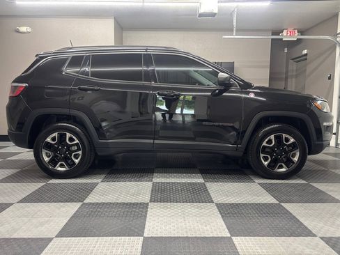 Used 2018 Jeep Compass Trailhawk w/ Leather Interior Group AWD/4WD image 6