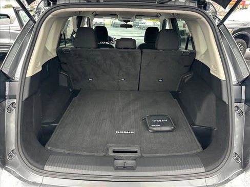 Used 2024 Nissan Rogue S image 25