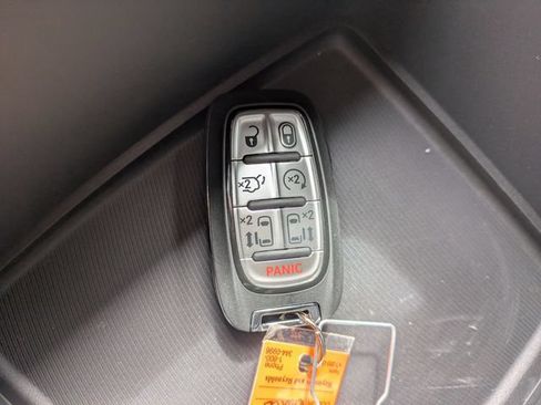 New 2026 Chrysler Voyager LX FWD image 32
