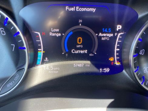 Used 2022 Chrysler Pacifica Touring-L image 15