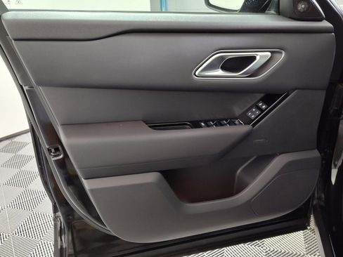Used 2026 Land Rover Range Rover Velar S AWD/4WD image 10