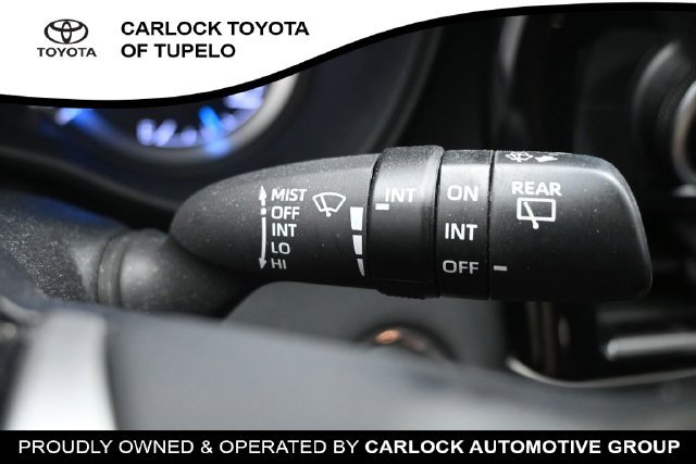 Used 2023 Toyota Highlander LE AWD/4WD image 31