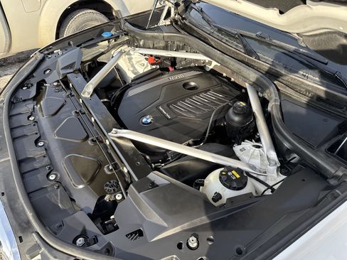 Used 2020 BMW X5 xDrive40i w/ Premium Package image 12