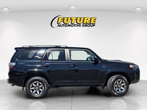 Used 2023 Toyota 4Runner TRD Off-Road AWD/4WD image 3