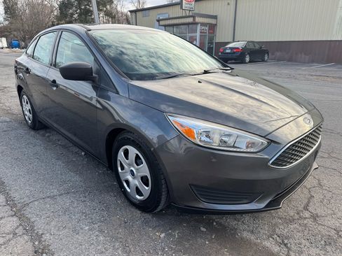 Used 2016 Ford Focus S image 3